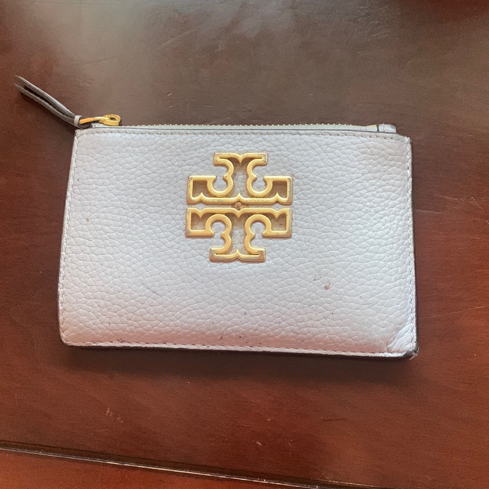 Tory Burch Wallet With Zipper and 5 card slots-Purple with Gold T - Picture 1 of 2